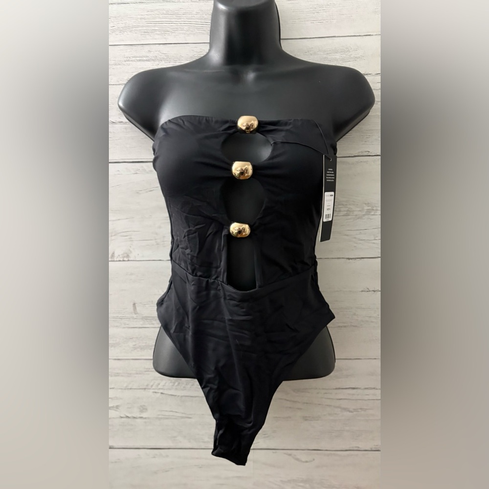 FASHION NOVA Women’s Black One-Piece Swimsuit w/ Gold Accent Design Sz Small
